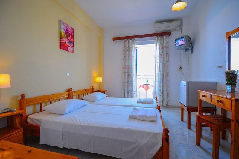 Hotel Prassino Nissi Moraitika Quarto foto